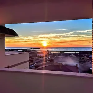 Апартаменты Vuel Sea View House -10 Minutes From The Airport, Фьюмичино