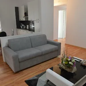 Lilly's House Apartment